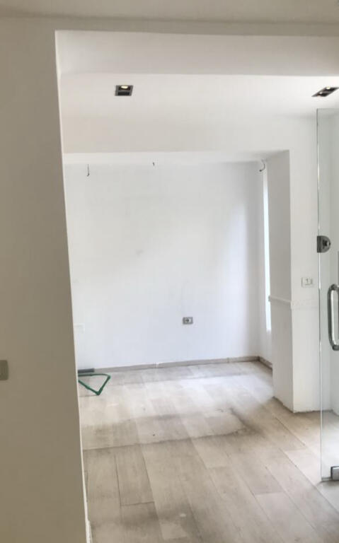 Shop for sale in block