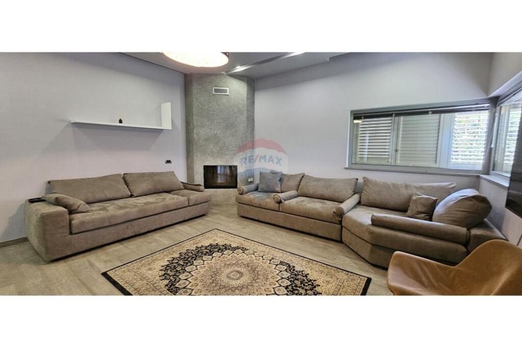 Villa for rent at the Tirana Lake!