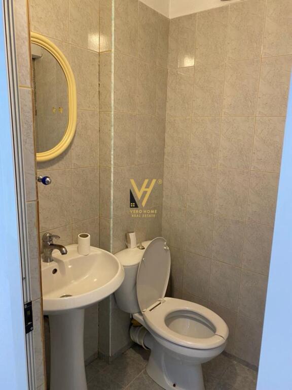 JEPET AMBIENT DUPLEX 122 M2 ME QIRA PRANË MUZEUT KOMBËTAR 1.500 EURO