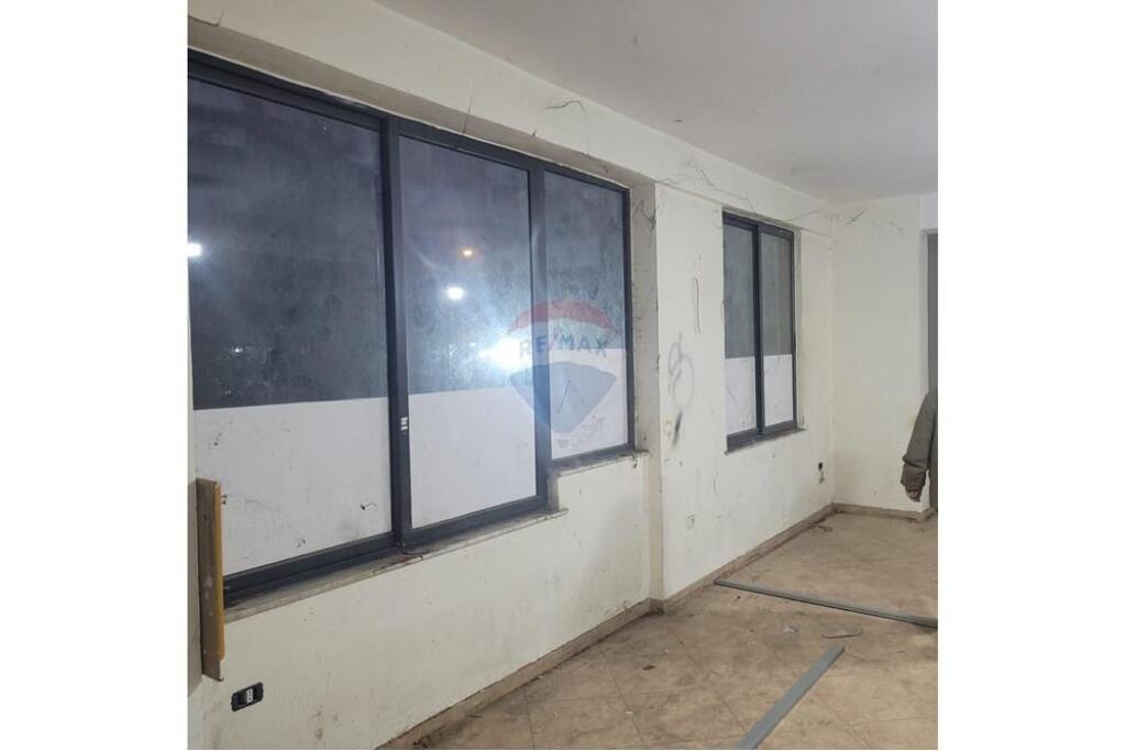 Apartament - Për Shitje - Rruga Besim Alla, Yzberisht, Tiranë
