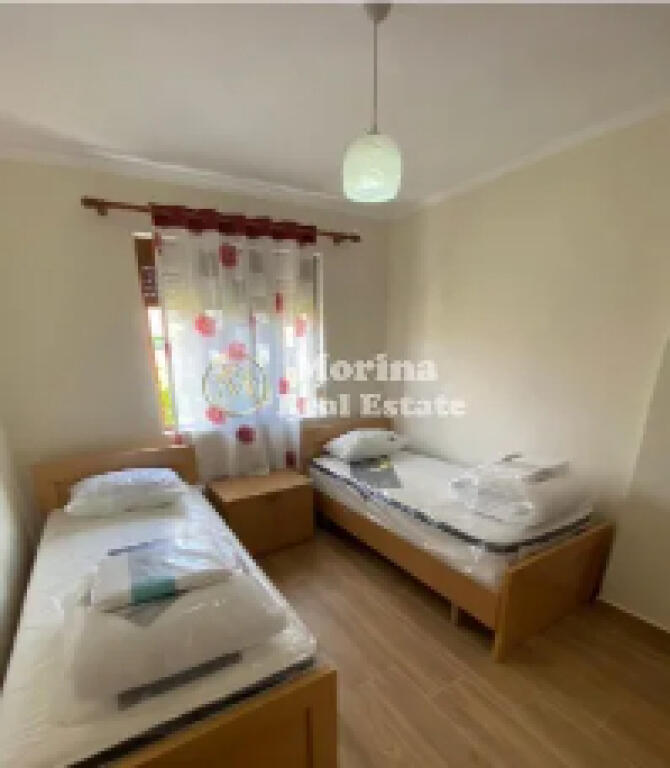 Appartamento 2+1, Via Mine Peza, 700 Euro/mese.