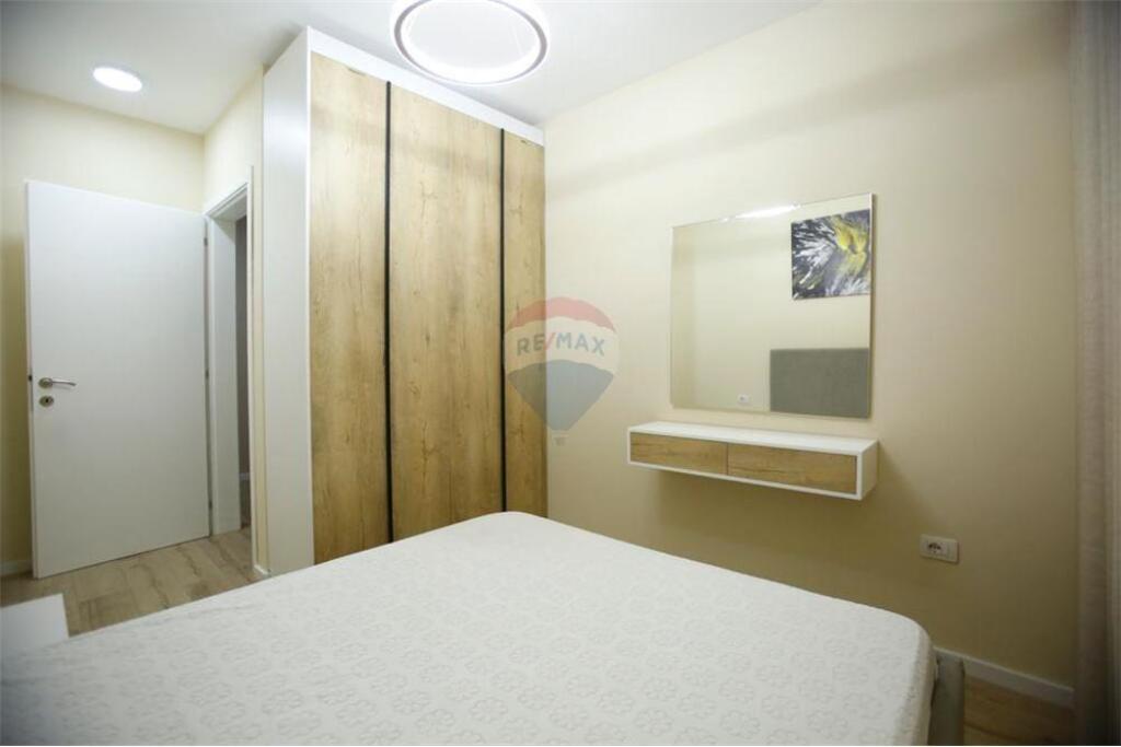 Appartamento 1+1 in vendita a Komuna e Parisit!