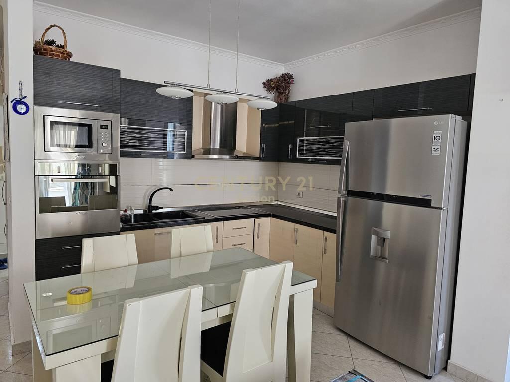 Apartment 2+1 for rent in Shkozë