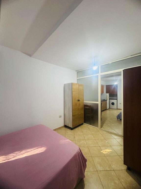 Affittasi appartamento 1+1, 21 Dhjetori