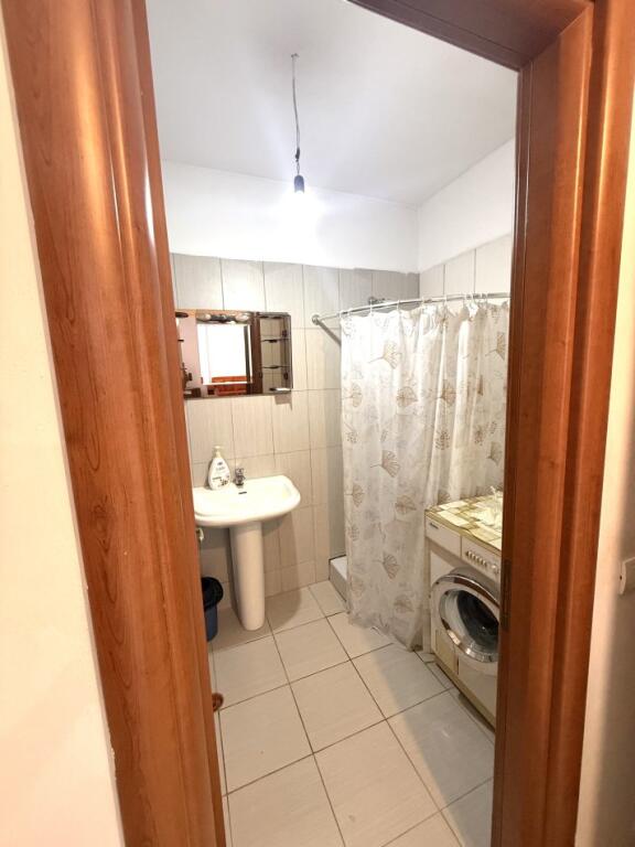 FOR RENT 1+1 MISTO MAME NEAR RRETHIT YZBERISHT 40,000 LEKE