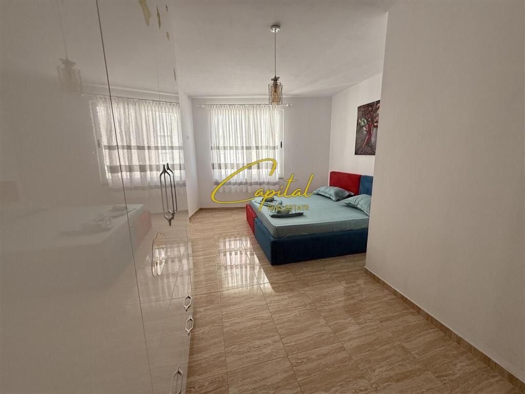 APARTAMENT ME QERA 3+1+2 ASTIR 600 EURO