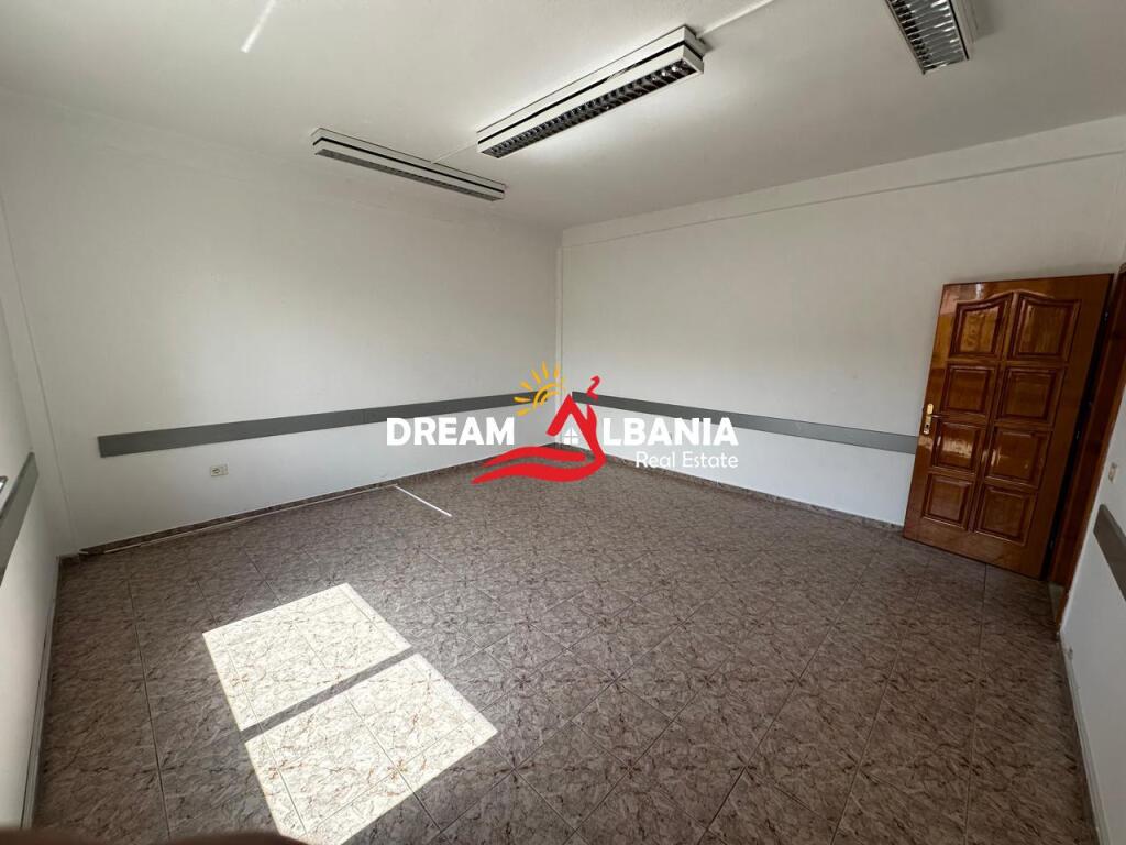 2 Office spaces for rent in the Varri Bamit area (ID 42611106).
