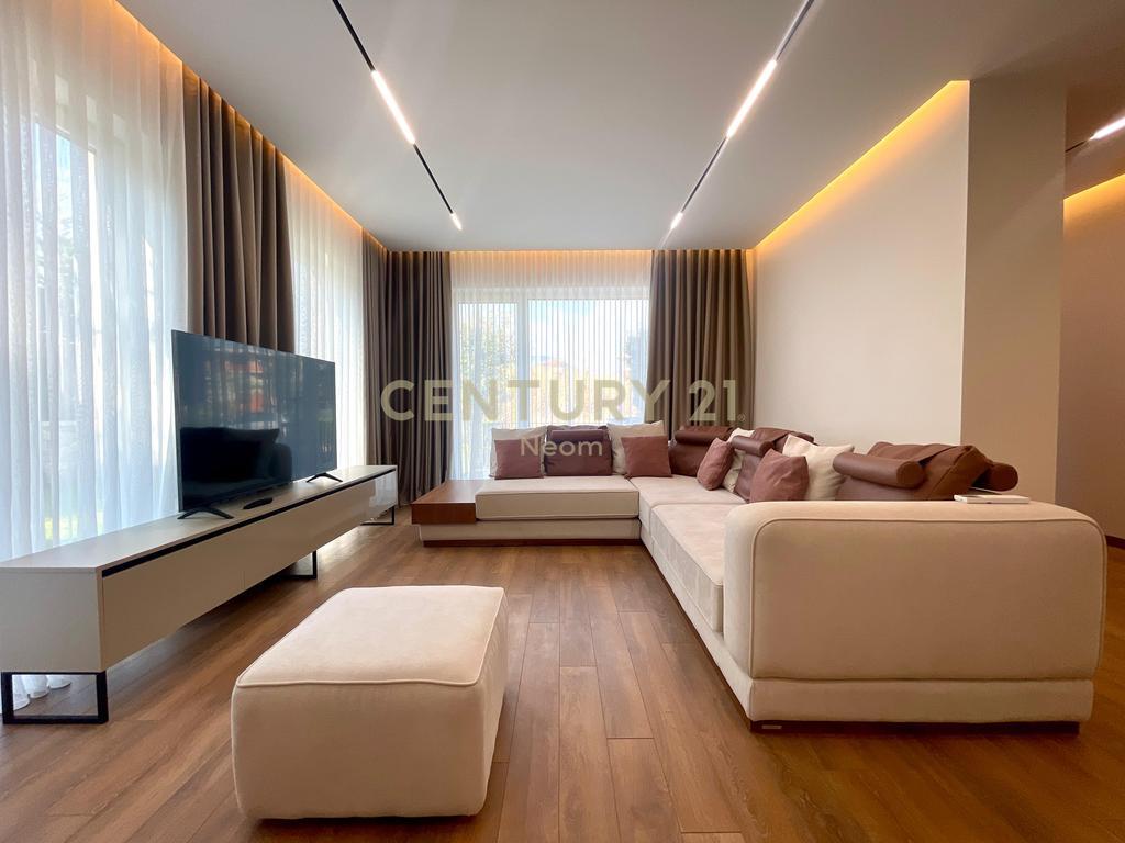 🌿 Luxury Villa for Rent in “Forest” Residence – Dry Lake, Tirana