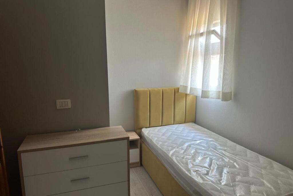 APARTAMENT ME QERA 2+1 BRRYL 65.000 LEKE