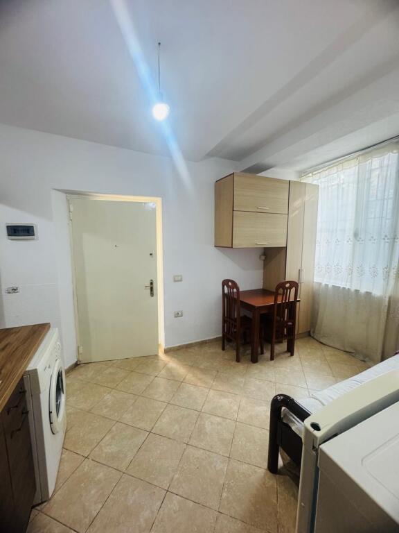 Monolocale in affitto, 21 Dhjetori