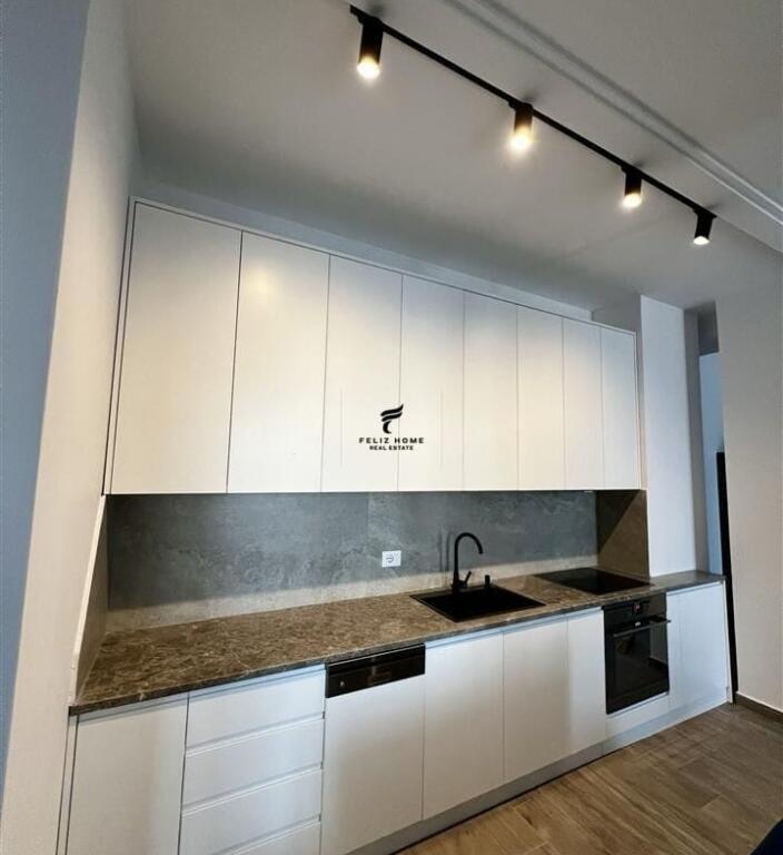 APARTMENT FOR RENT 2+1 CENTER 1,300 EURO