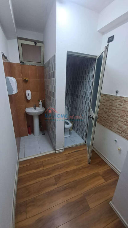 Business premises for rent at 21 Dhjetori Tirane