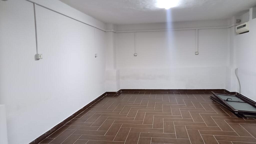 VENDITA MAGAZZINO 109 M2 IRFAN TOMINI 120.000 EURO