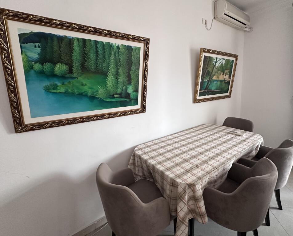 Jepet Me Qera Apartament 1+1+2 Ballkone