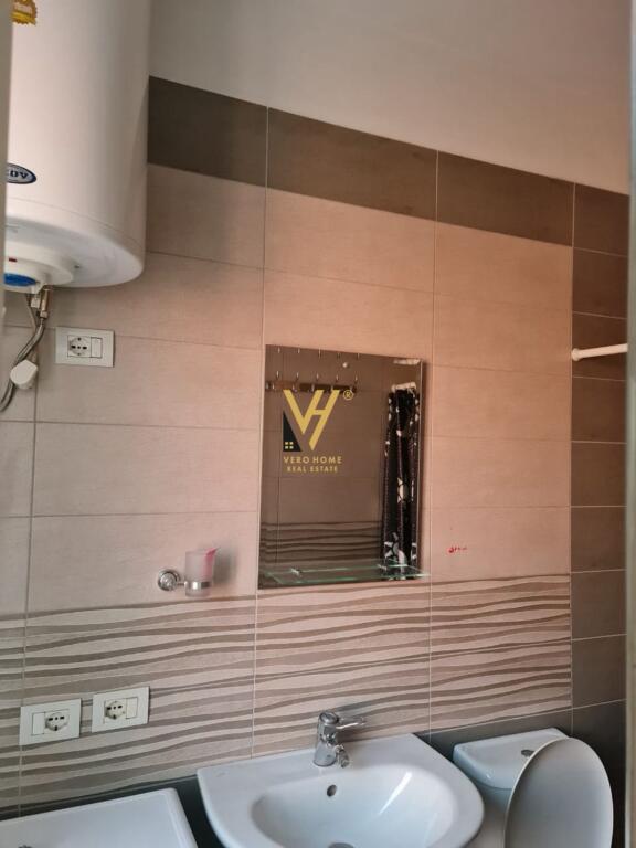 MONOLOCALE IN AFFITTO A AMERICAN 2, VIA DIBRA 38.000 LEKE
