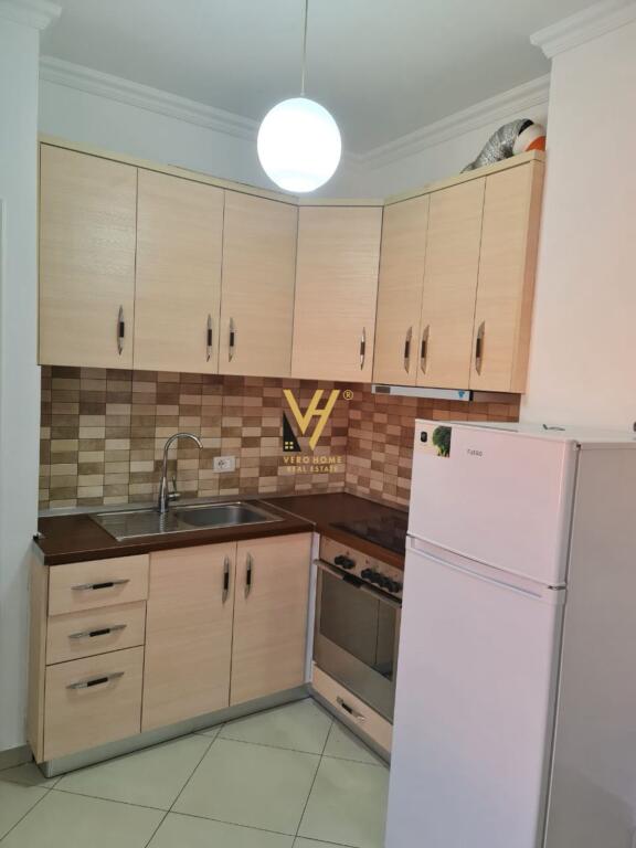 MONOLOCALE IN AFFITTO A AMERICAN 2, VIA DIBRA 38.000 LEKE