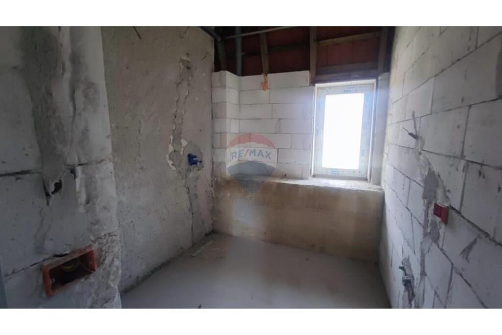Apartment 2+1 for sale at Lake Land Residence