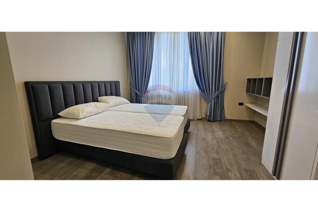 Villa for rent at the Tirana Lake!