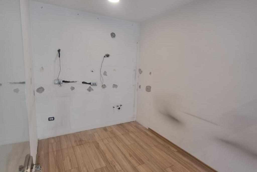 OFFICE FOR RENT 106 M2 BLOK 1,000 EURO