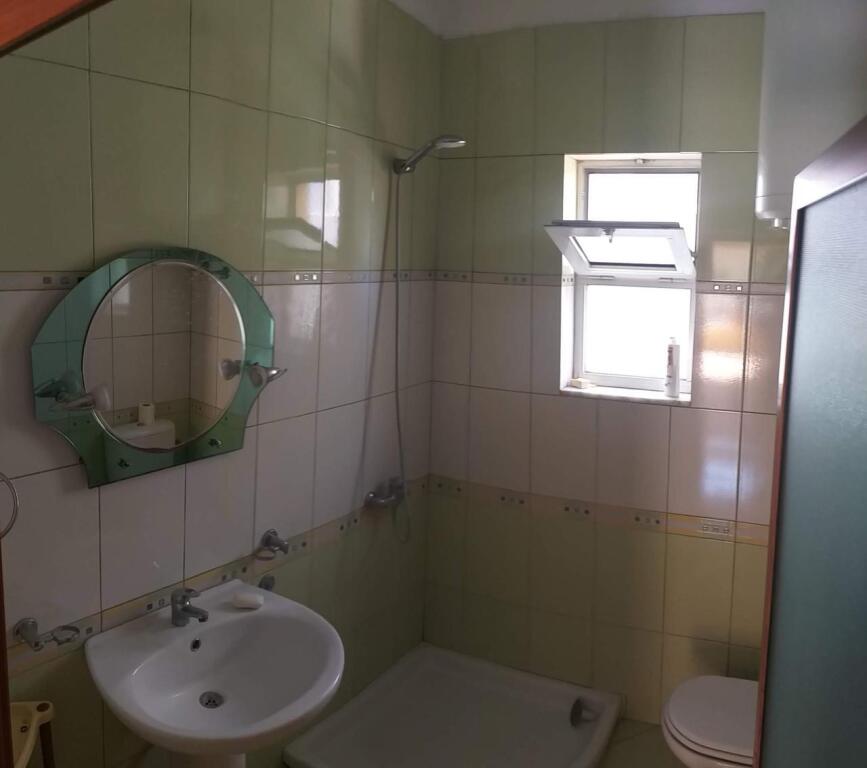 🏢In the Don Bosko area, near Supermarket Spar, a 3-story villa is for rent, partially furnished. 1,800 Euro (Gross)