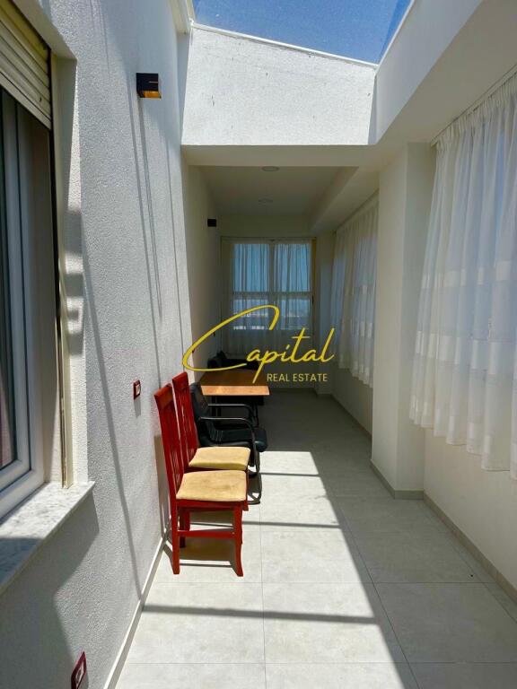 SHITET APARTAMENT 2+1+2 RRUGA E KAVAJES 250.000 EURO
