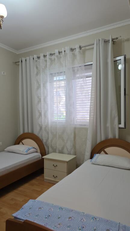 JEPET ME QERA APARTAMENT 2+1 600 EURO VILAT AMERIKANE
