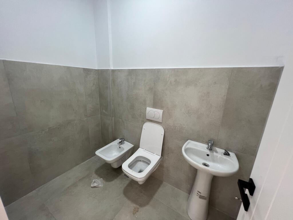 📣 FOR RENT Business Space For Office 📍 Sauk 🛣️ "Elbasanit" Street ✨