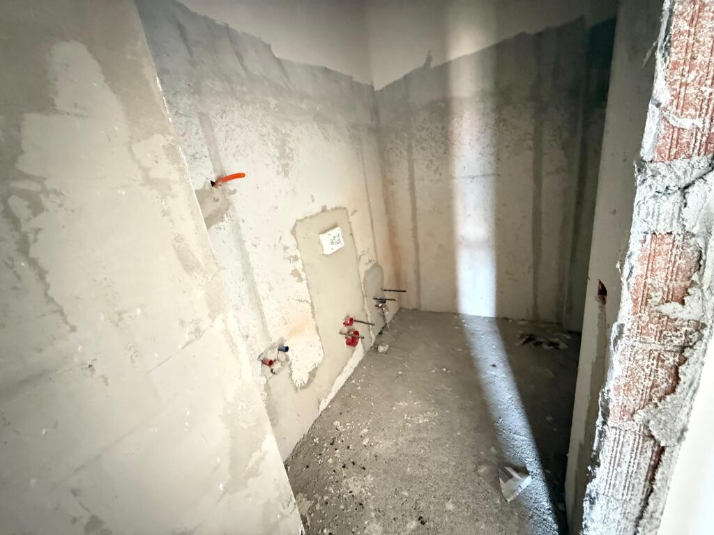 📣 Shitet Apartament 2+1+2 –📍 Rruga 5 Maji, Tiranë –🏦 Mundësi blerje me kredi  💶 Çmimi: 150.000 € (i padiskutueshëm)