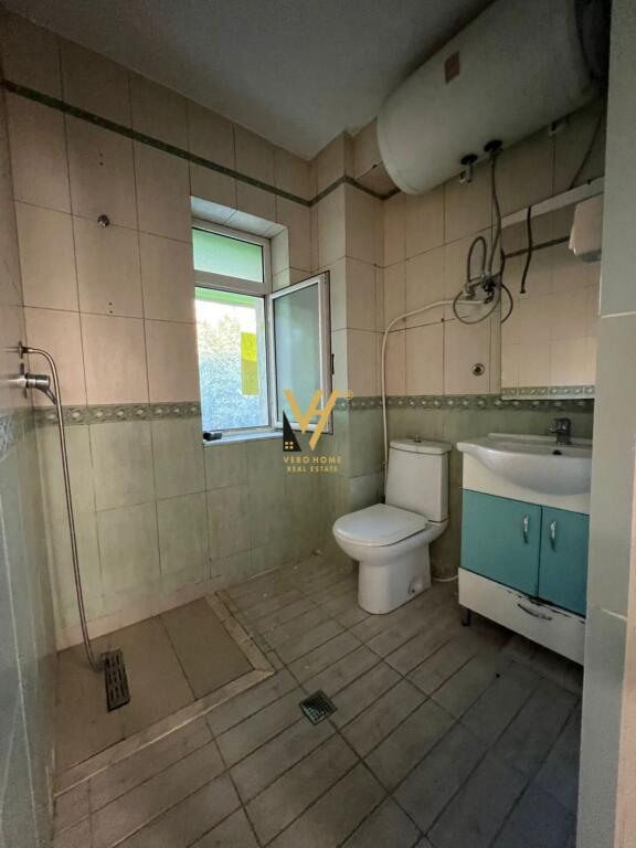 JEPET ZYRE 60 M2 ME QIRA TE IRFAN TOMINI 750 EURO