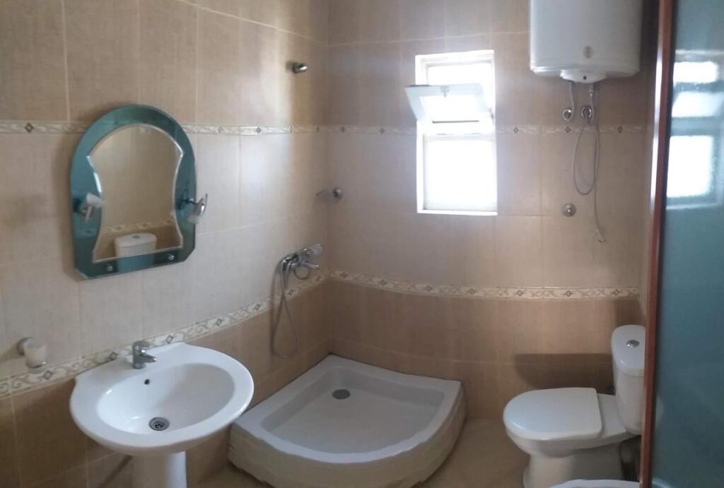 🏢In the Don Bosko area, near Supermarket Spar, a 3-story villa is for rent, partially furnished. 1,800 Euro (Gross)