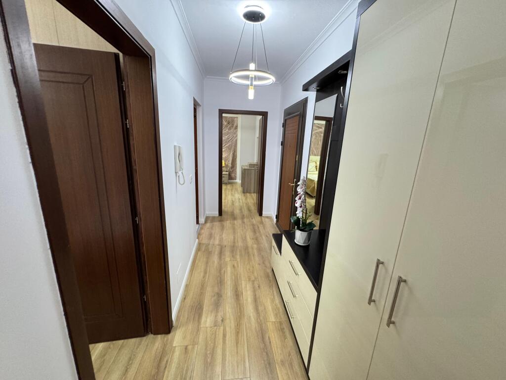 Appartamento 2+1 in Vendita 📍 Posizione: Kombinat, Tirana 💰 Prezzo: 147.000 Euro