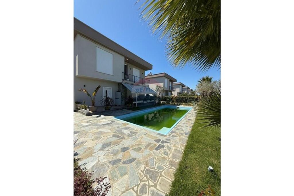 Villa in vendita, Baia di Lalezit