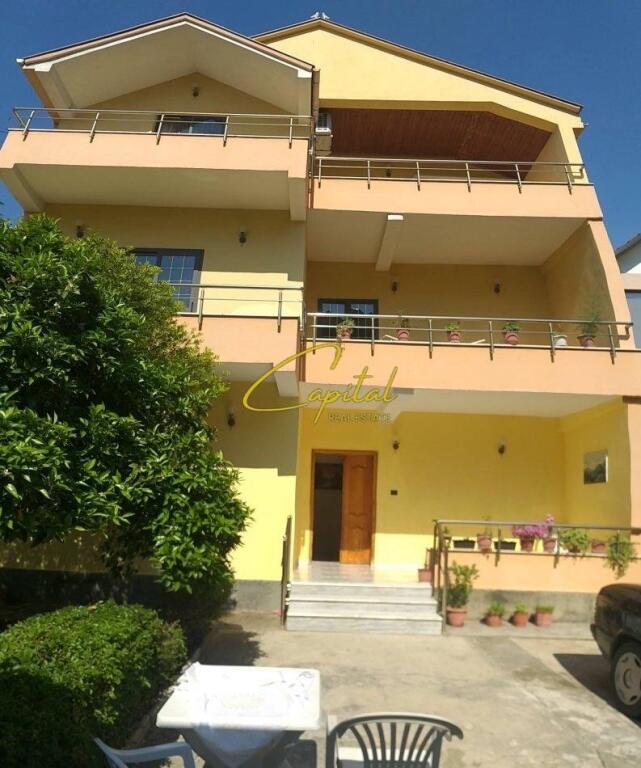PRIVATE VILLAS FOR RENT 270 M2 DON BOSKO 2000 EURO