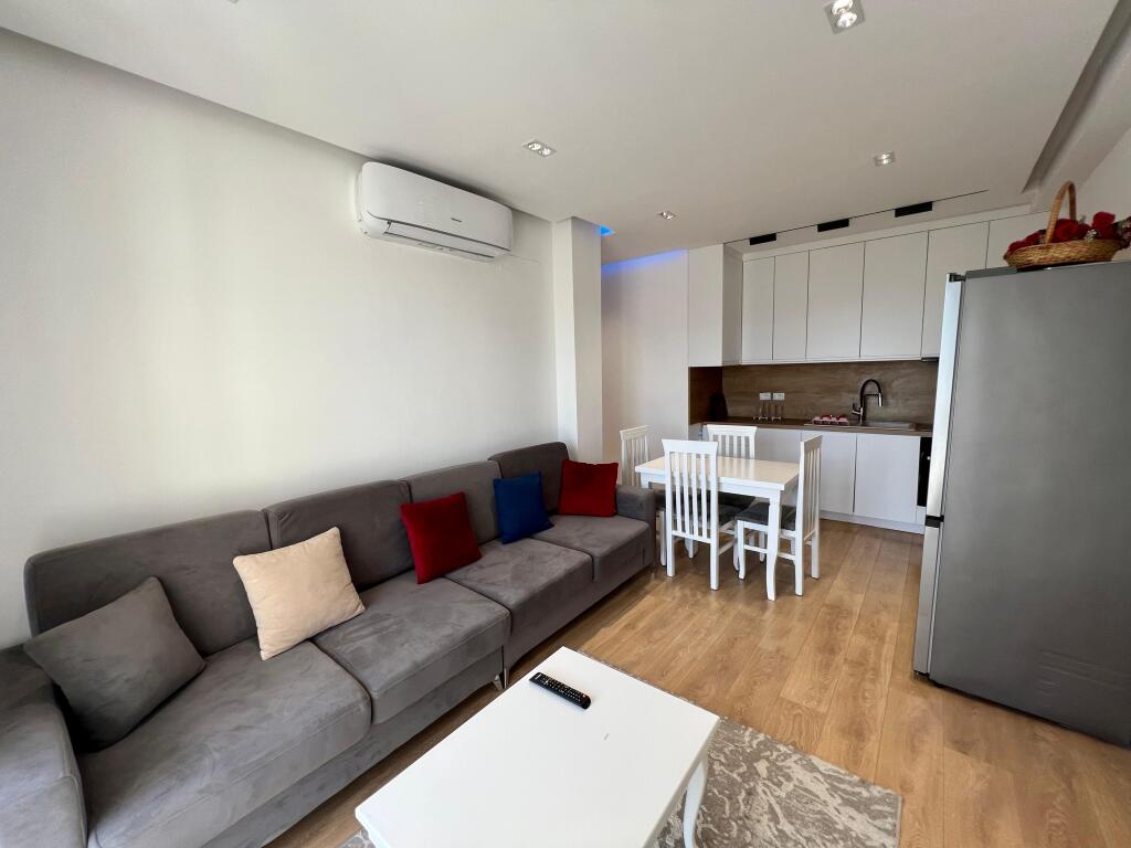 📣 SUPER RENT Apartment 2+1 With Parking 📍 Selite Food Market 🛣️ "Hamdi Pepo" Street ✨  💶 Price 600 Euro