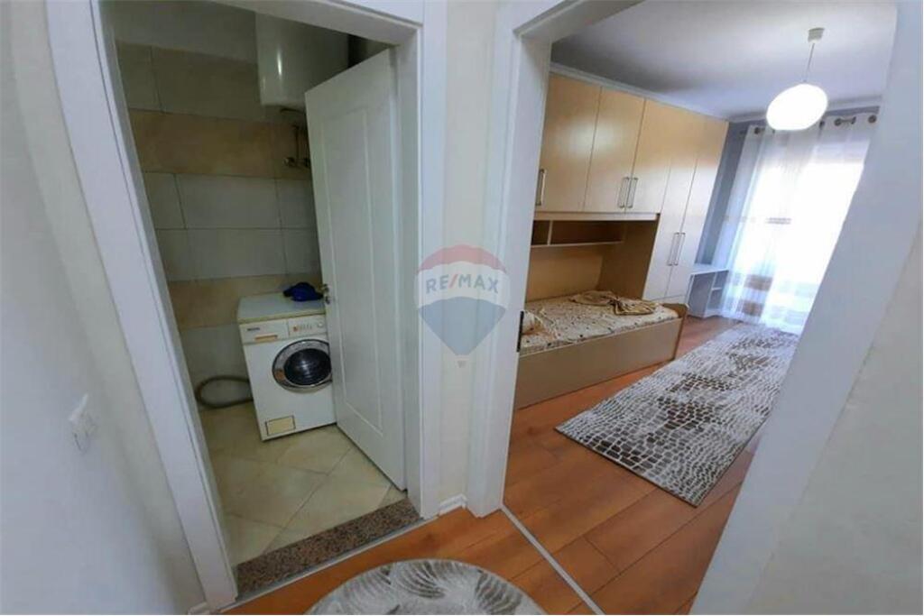 Qira Apartament 2+1+Post Parkimi-Kopshti Botanik