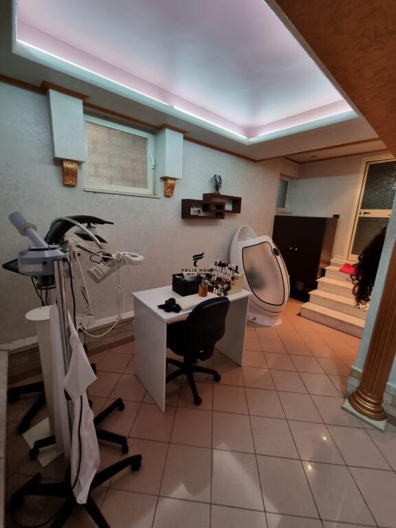 BUSINESS PREMISES FOR RENT 130 M2 MINE PEZA 1300 EURO