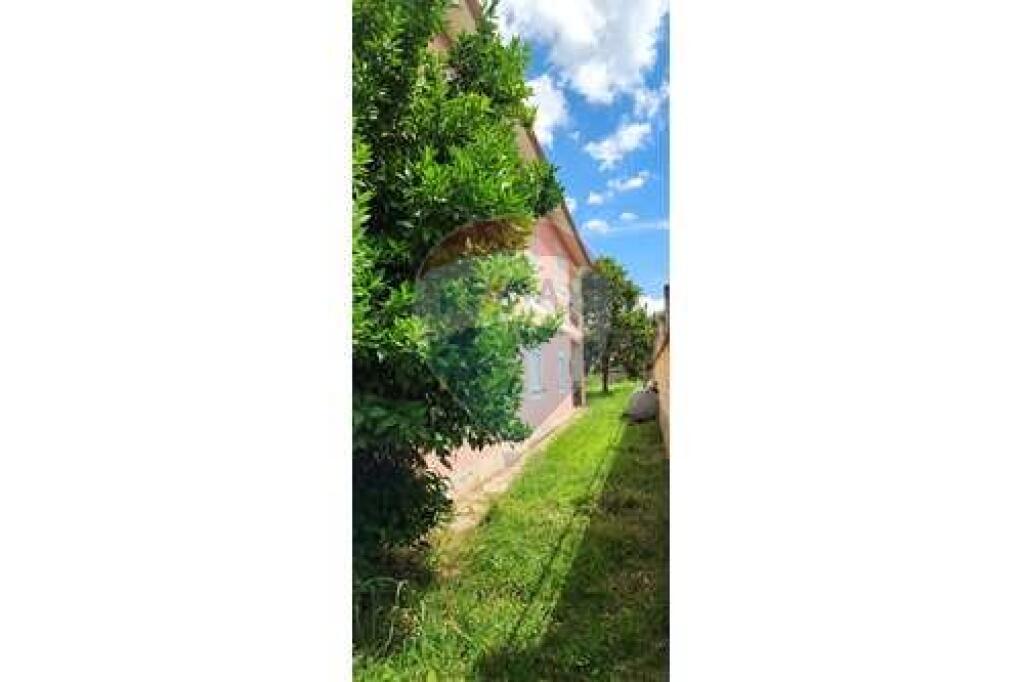 Villa in vendita, Peze Helmes