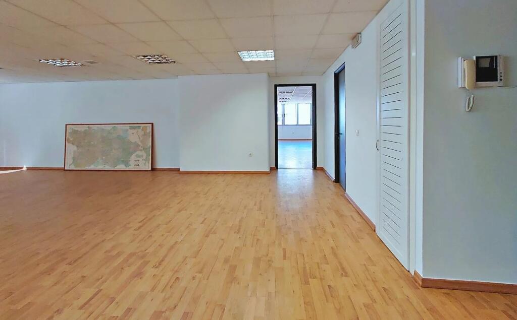 Office for Rent near the Delijorgji Complex (ID BZ2657) Tirana.