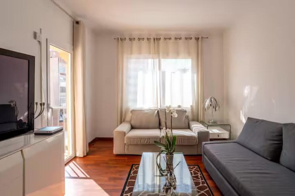 Apartament me qera 2+1 Tek Mine Peza ( B221338) Tirane