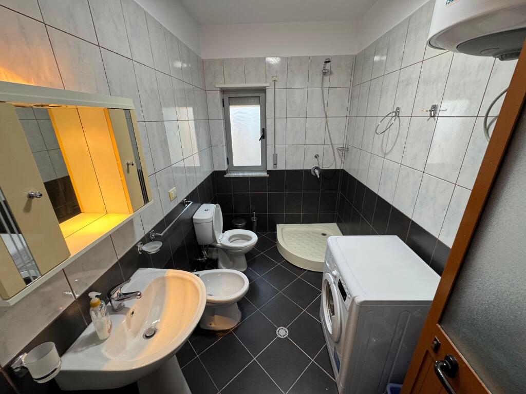 Appartamento 2+1 in Vendita 📍 Posizione: Kombinat, Tirana 💰 Prezzo: 147.000 Euro