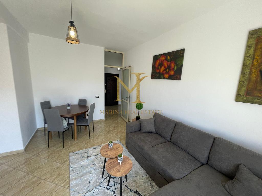 SHITET APARTAMENT 1+1 PRANE KAZAZIT NE DURRES !!