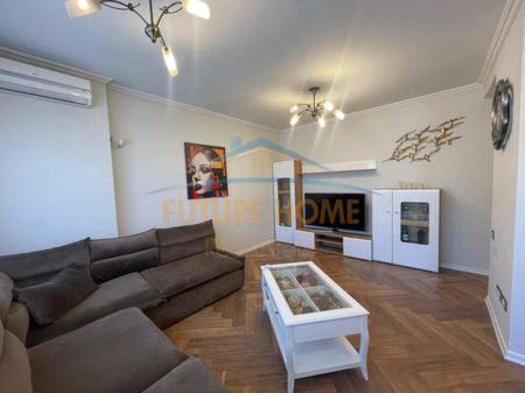 For sale, Apartment 1+1+Storage, Oxhaku, Tirana.