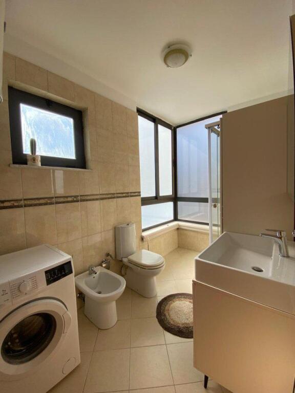 APARTAMENT ME QERA 1+1 AIR ALBANIA 800 EURO