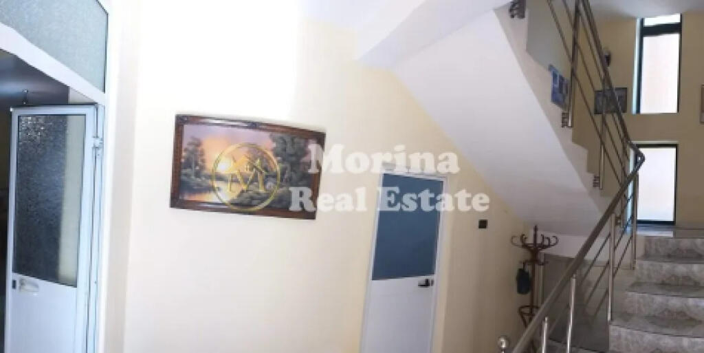 3-storey villa, Don Bosko, 2000 euros/month