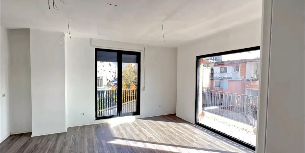 FOR SALE APARTMENT 1+1+GARAGE 195000 EURO RED SCHOOL