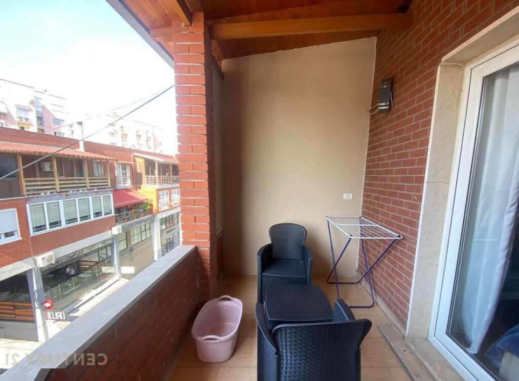 Apartament 2+1 per qera ,Rruga Dritan Hoxha, Blloku Gintash