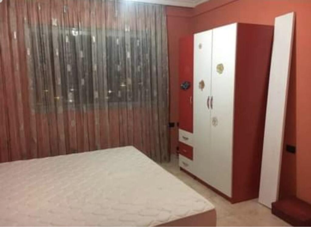In vendita occasione appartamento 2+1+2 di fronte a Delijorgjit, blv bajram curri