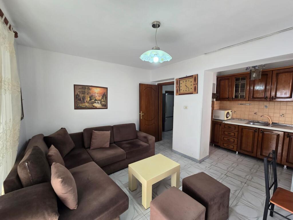 Apartament 1+1 per shitje ne Kinostudio