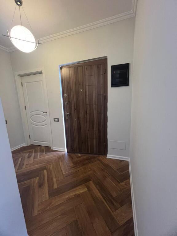 🏠 Shitet Apartament 1+1 – 58.5 m²  📍 Oxhaku, Rr. Kongresi i Manastirit 💶 Çmimi: 110,000 €