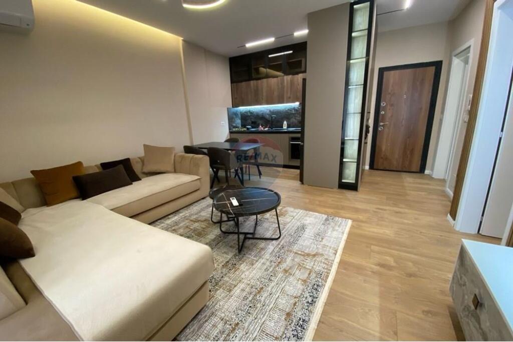 Jepet Apartament me Qera 1+1 Bulevardi Ri
